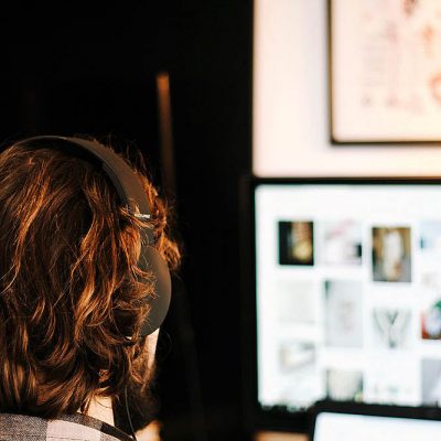 Aprende a diseñar espacios para personas con trastornos del sueño con nuestros cursos especializados