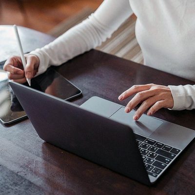 Aprende a diseñar espacios para personas mayores con nuestros cursos especializados