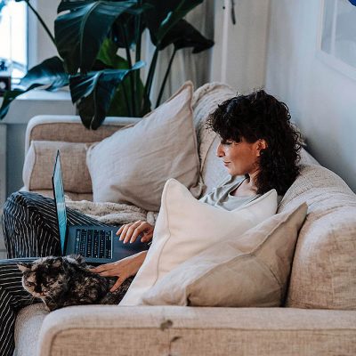 Aprende a utilizar la decoración para crear un ambiente rústico y acogedor en tu hogar
