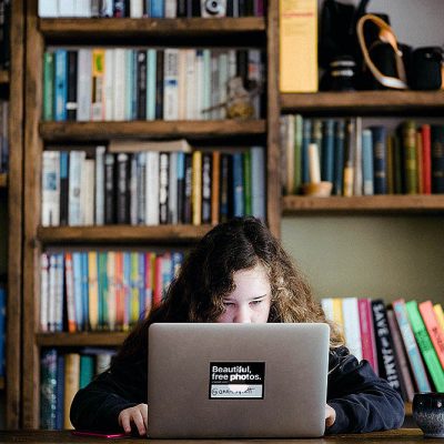 Cómo diseñar un espacio de lectura y relajación en casa