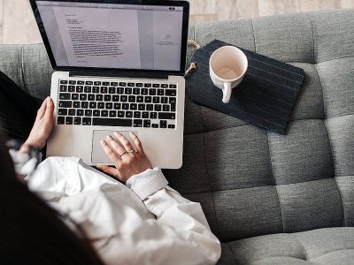 Cómo diseñar un espacio de trabajo en casa que te ayude a mantenerte organizado