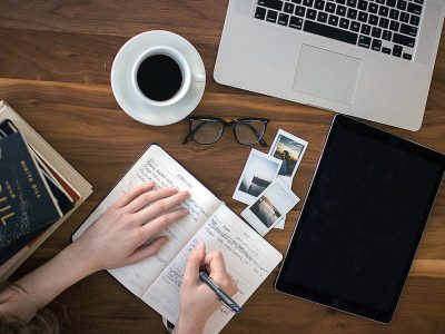 Te enseñamos a diseñar espacios de trabajo modernos y eficientes